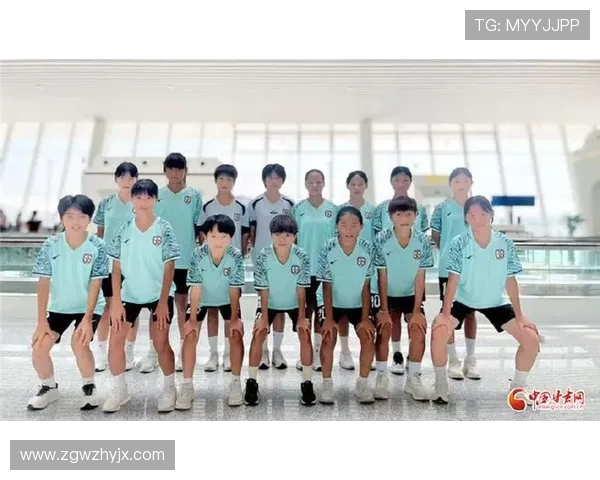 甘肃青少年女足出征喀什 绿茵场上绽放民族团结之花